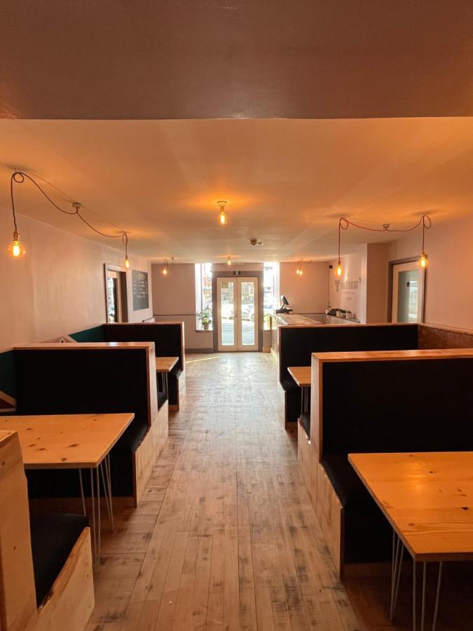 Hampton Hotel & Restaurant لاندريندود ويلز المظهر الخارجي الصورة