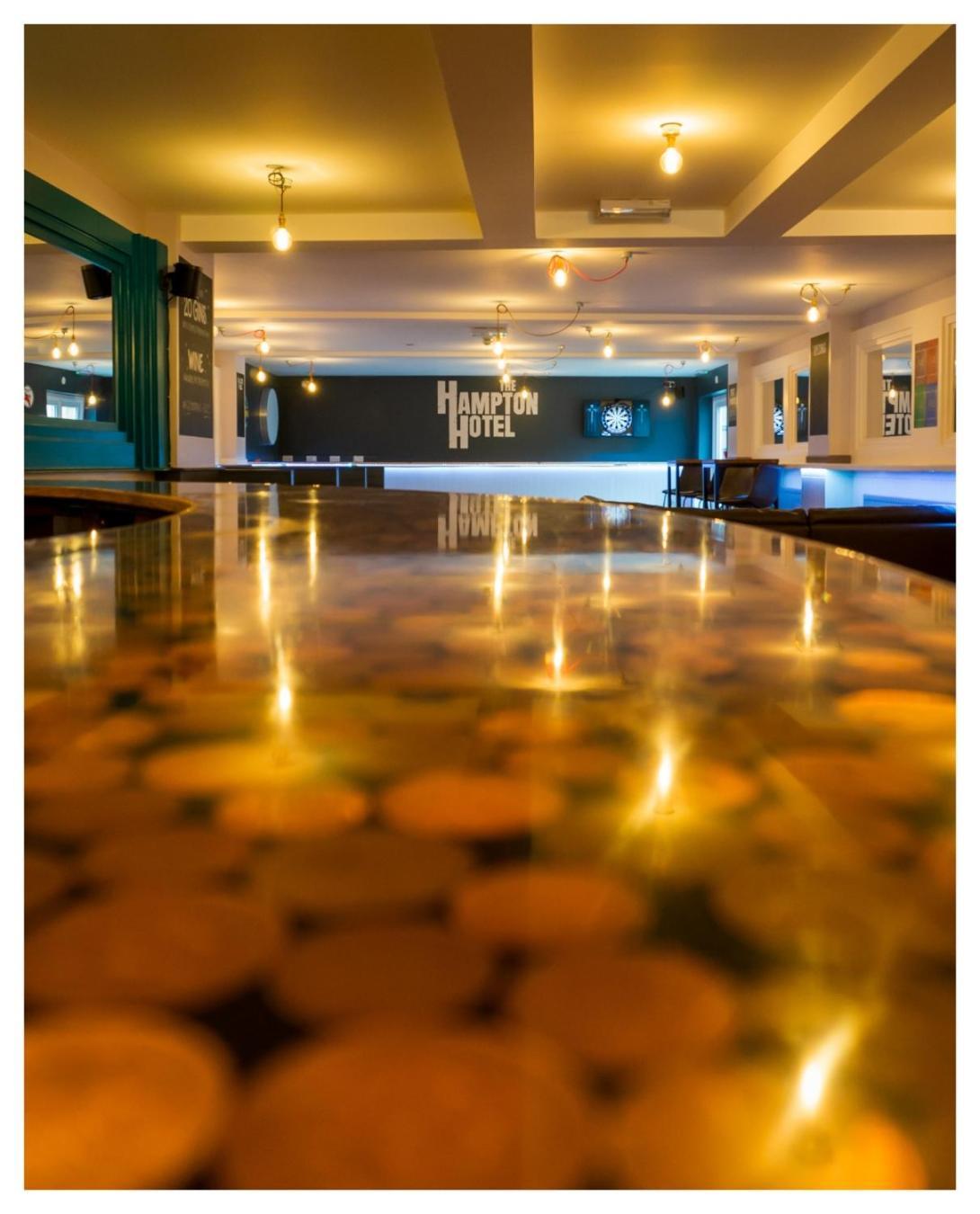 Hampton Hotel & Restaurant لاندريندود ويلز المظهر الخارجي الصورة